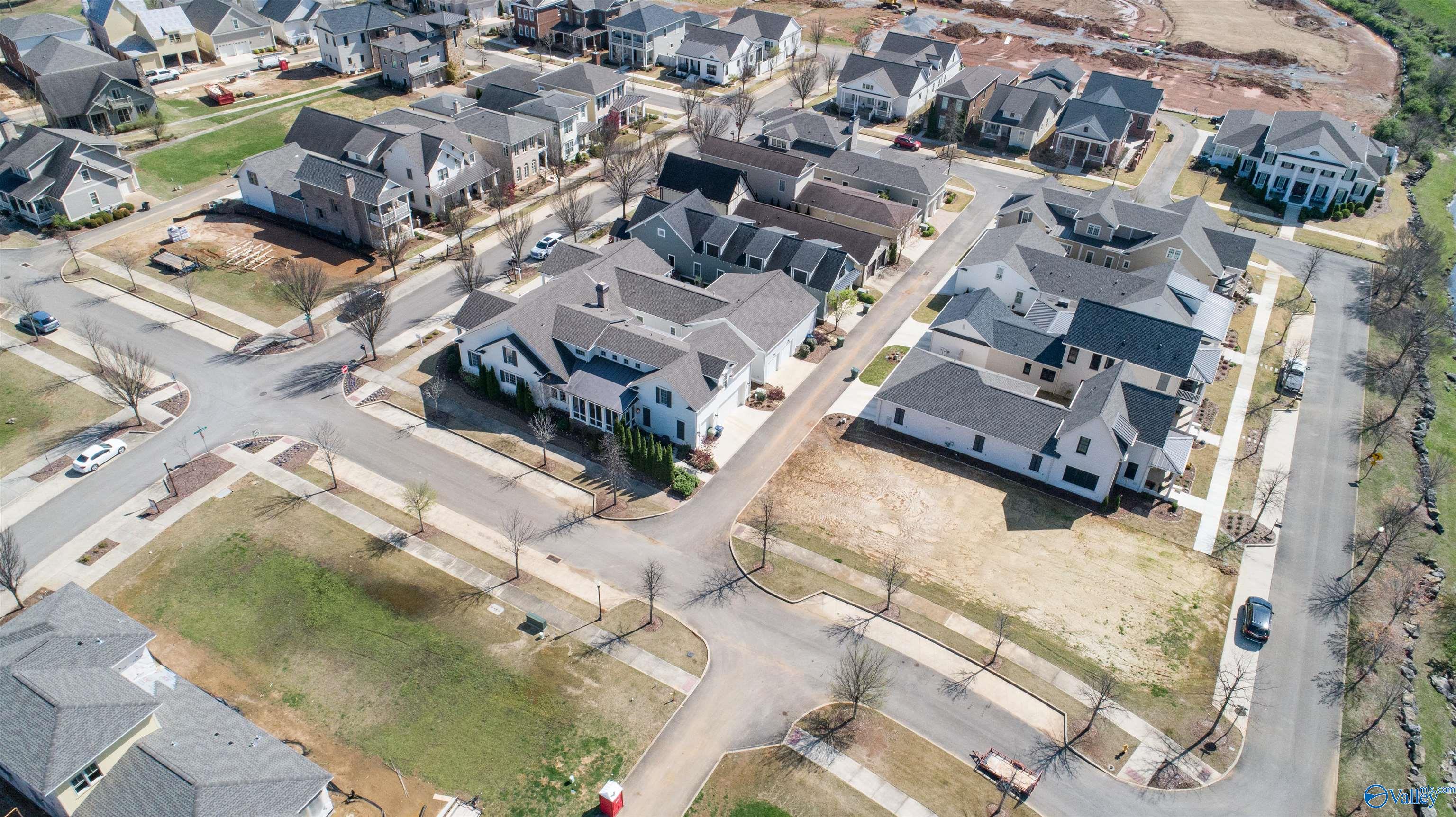 Huntsville, Alabama 35802, United States, 4 Bedrooms Bedrooms, ,4 BathroomsBathrooms,Residential,Active,90115