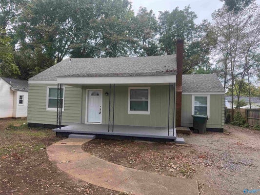 2018 SEWANEE RD SW, HUNTSVILLE, AL 35801 - Image f34e448e3ec88c8b92d371e1ec4e63c2/576782911