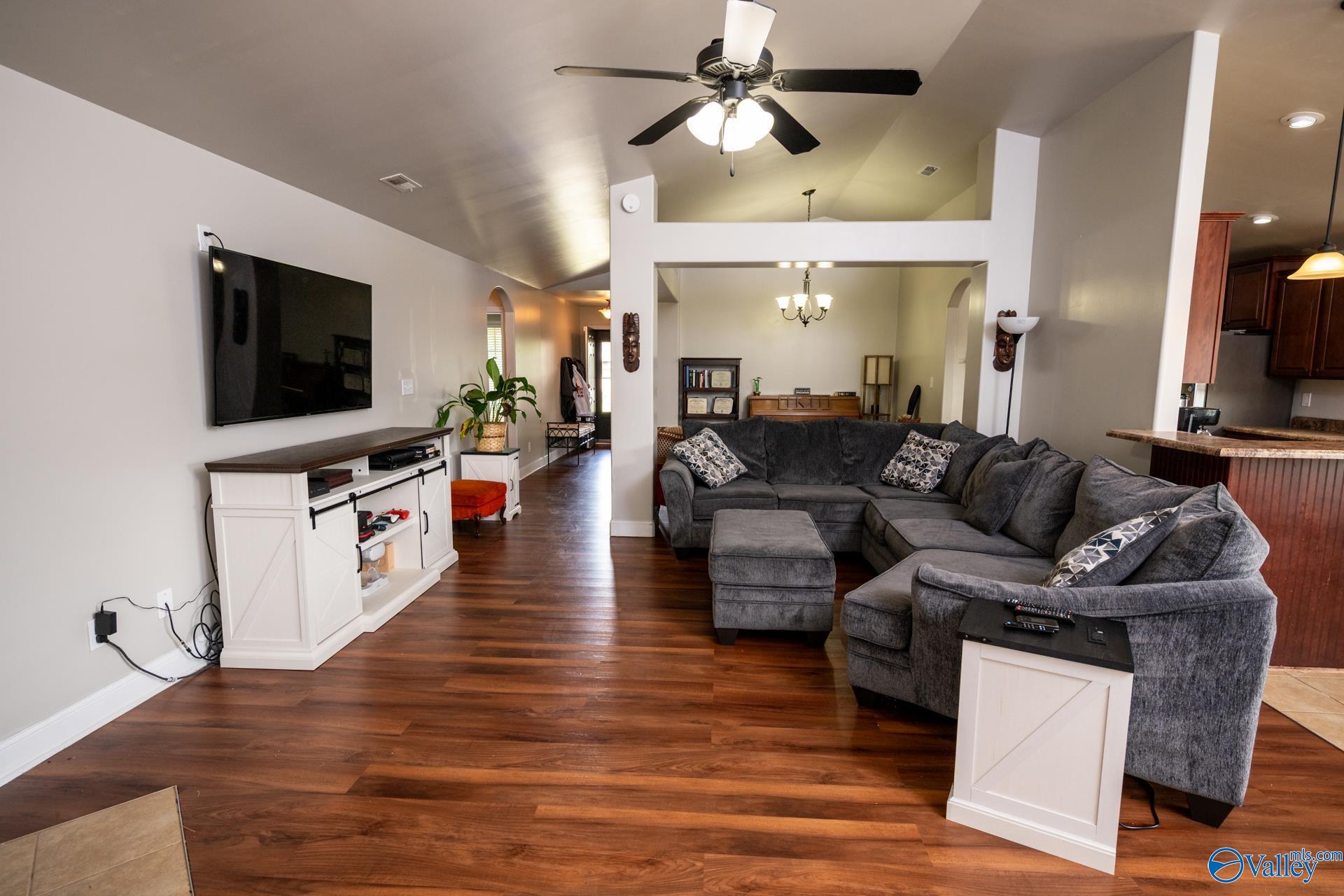 15753 Cold Branch Dr, Harvest, Alabama image 5