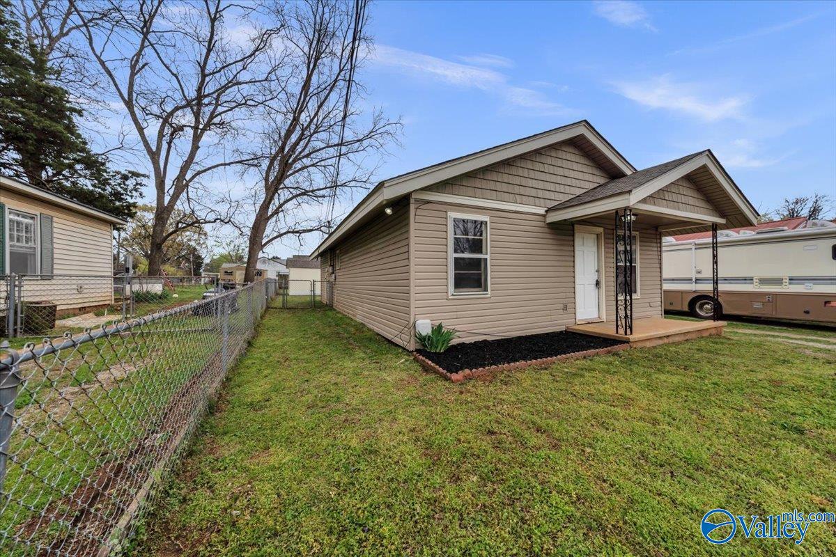 2501 1/2 15th Street, Huntsville, Alabama image 2