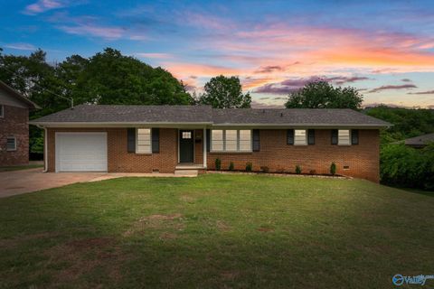 Photo of 1930 Rosalie Ridge Drive NE, Huntsville, AL 35811 (MLS # 21917428)