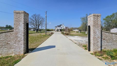 Photo of 21607 Easter Ferry Road, Elkmont, AL 35620 (MLS # 21914161)