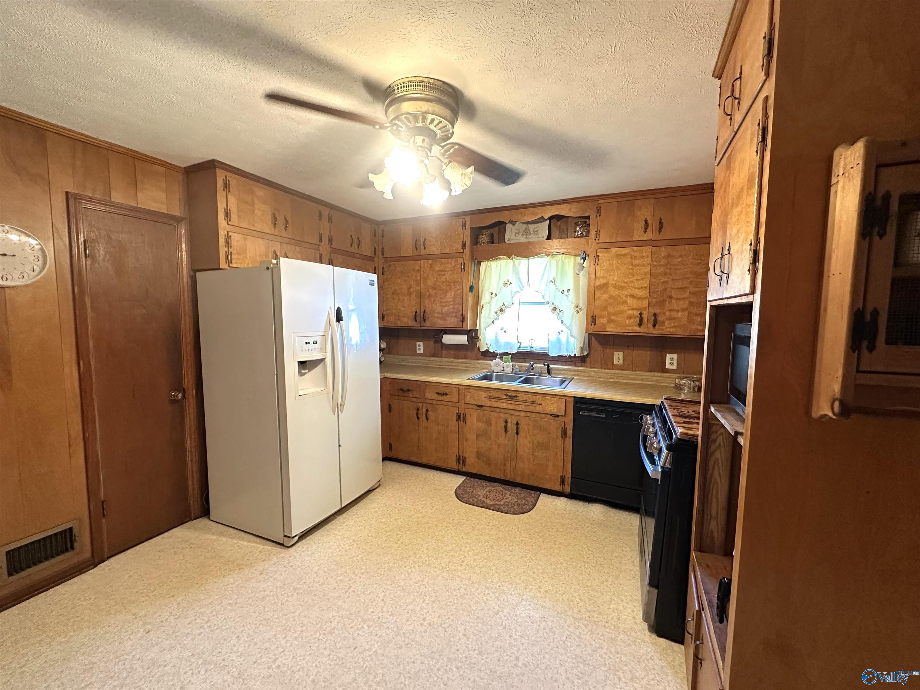 104 Harwood Drive, Gadsden, Alabama image 9