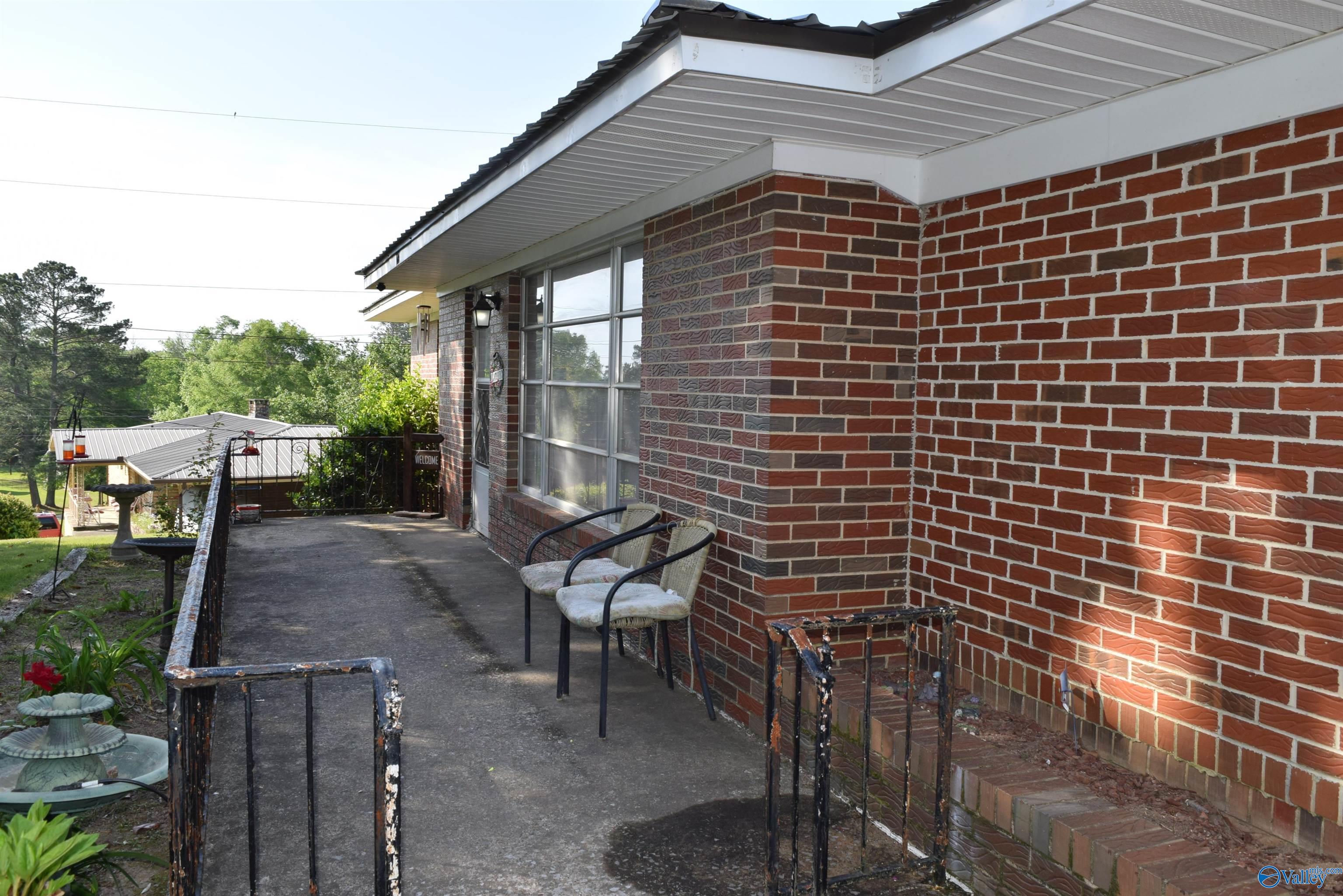 104 Harwood Drive, Gadsden, Alabama image 4