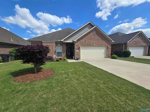 Homes For Sale - 2504 Aldingham Drive<br/> Decatur, AL 35603