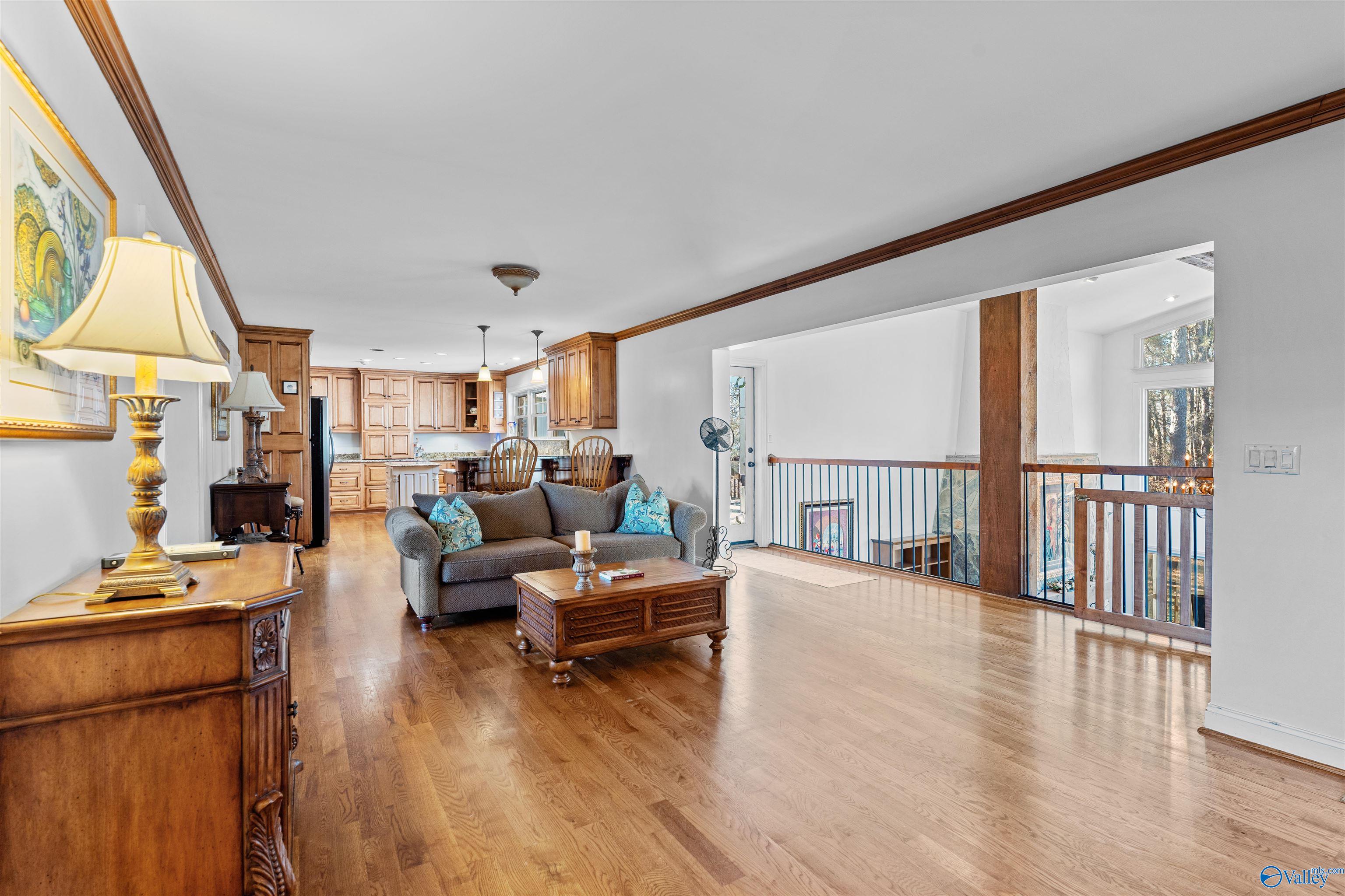 Scottsboro, Alabama 35769, United States, 5 Bedrooms Bedrooms, ,4 BathroomsBathrooms,Residential,Active,251496