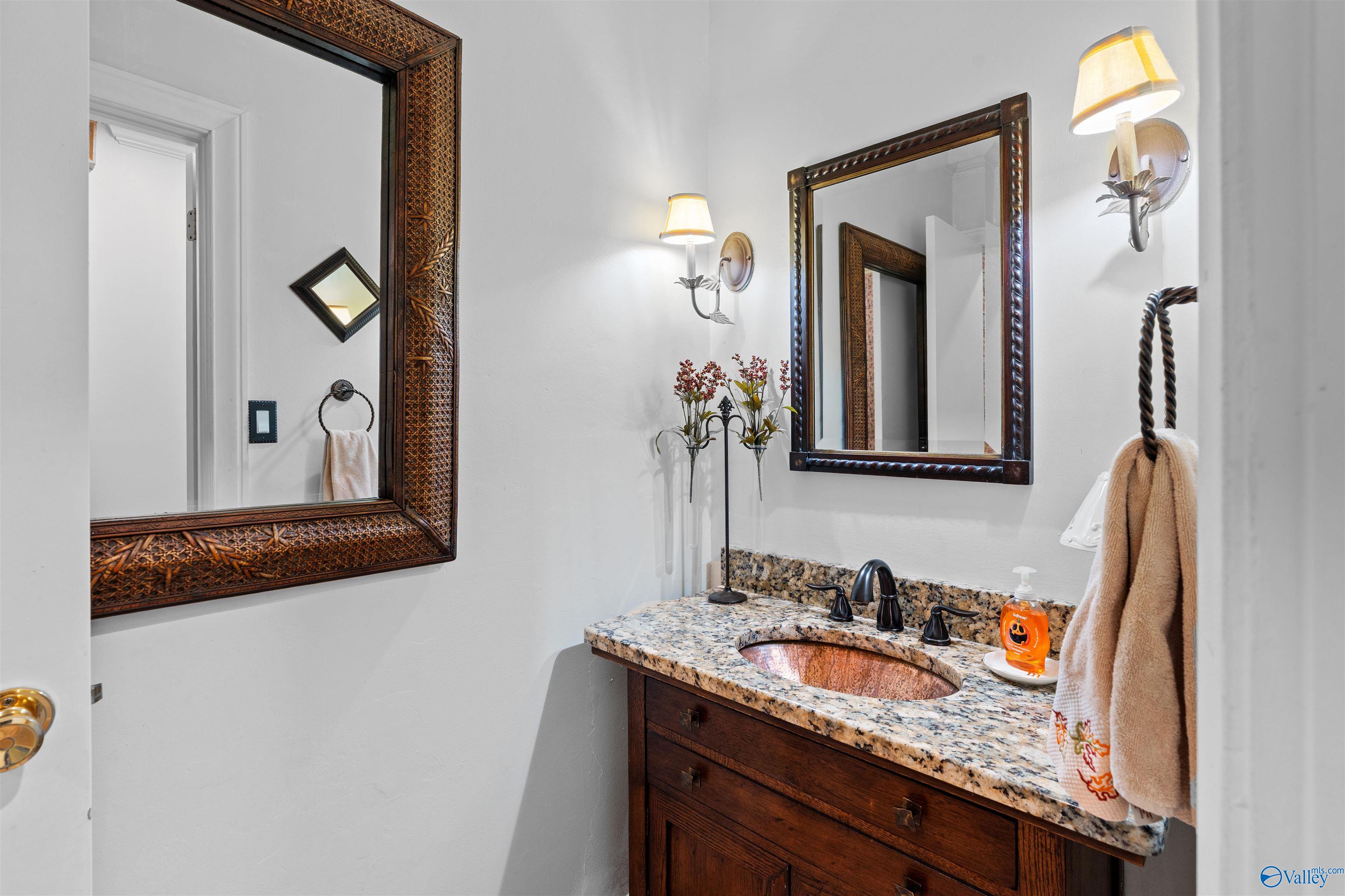 Scottsboro, Alabama 35769, United States, 5 Bedrooms Bedrooms, ,4 BathroomsBathrooms,Residential,Active,251496