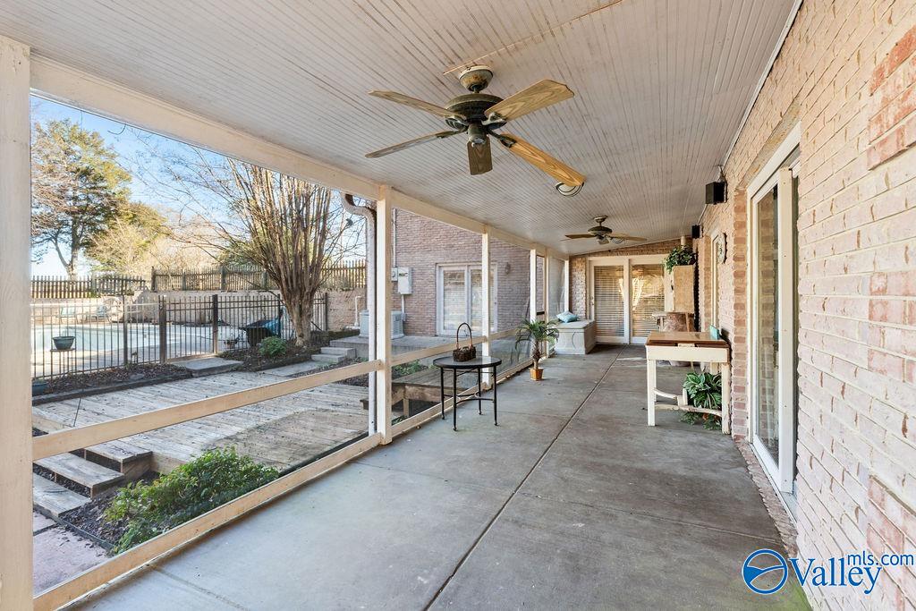 Scottsboro, Alabama 35769, United States, 5 Bedrooms Bedrooms, ,4 BathroomsBathrooms,Residential,Active,251496