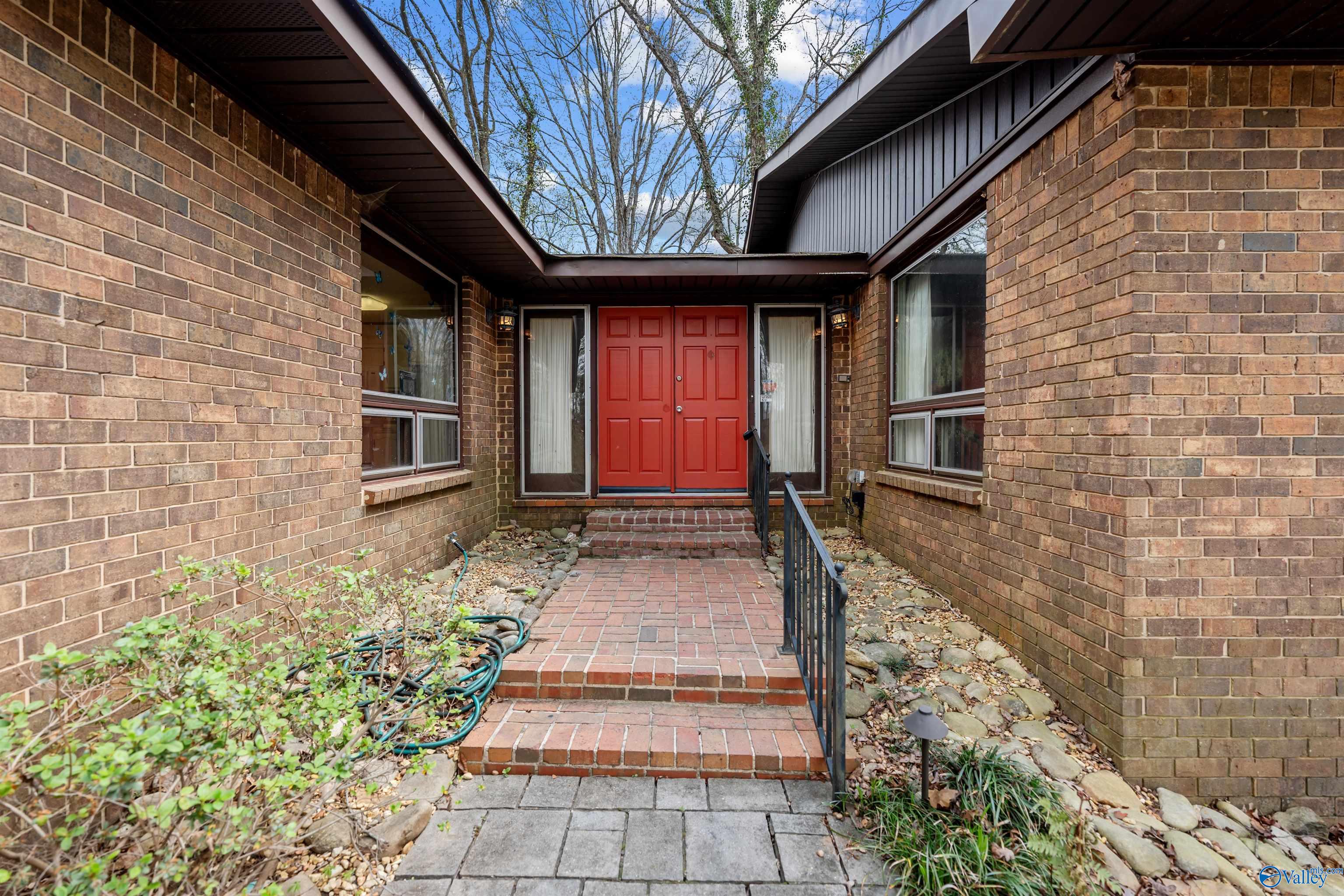 4420 Willow Bend Road SE