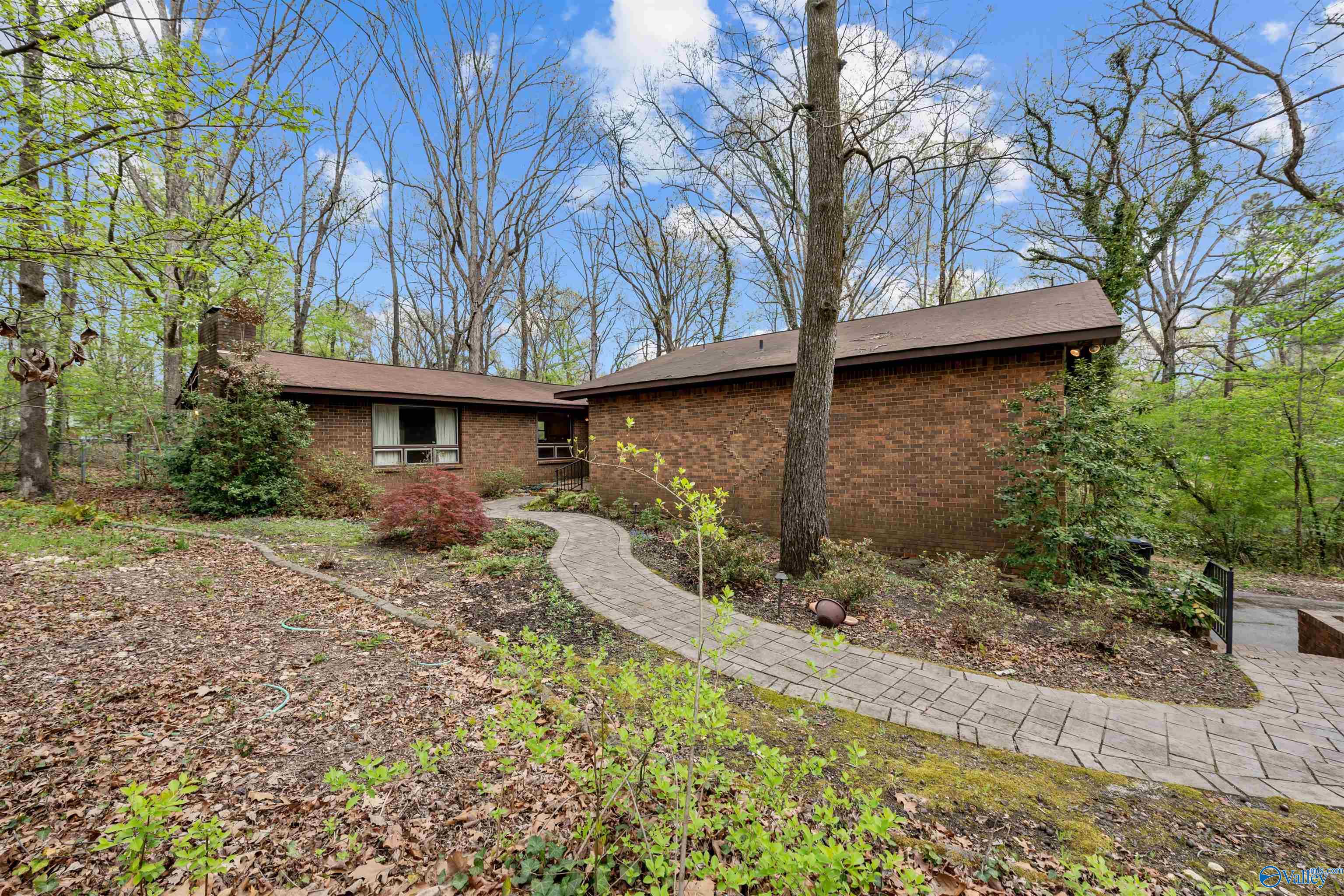 4420 Willow Bend Road SE