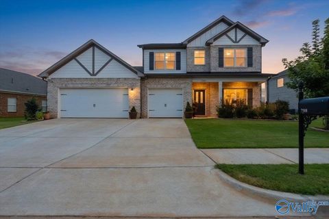 Photo of 7588 Addison Drive, Huntsville, AL 35806 (MLS # 21917401)