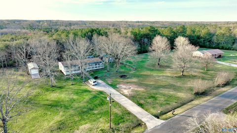 Mobile Home For Sale - 149 Margaret Street<br/> Section, AL 35771