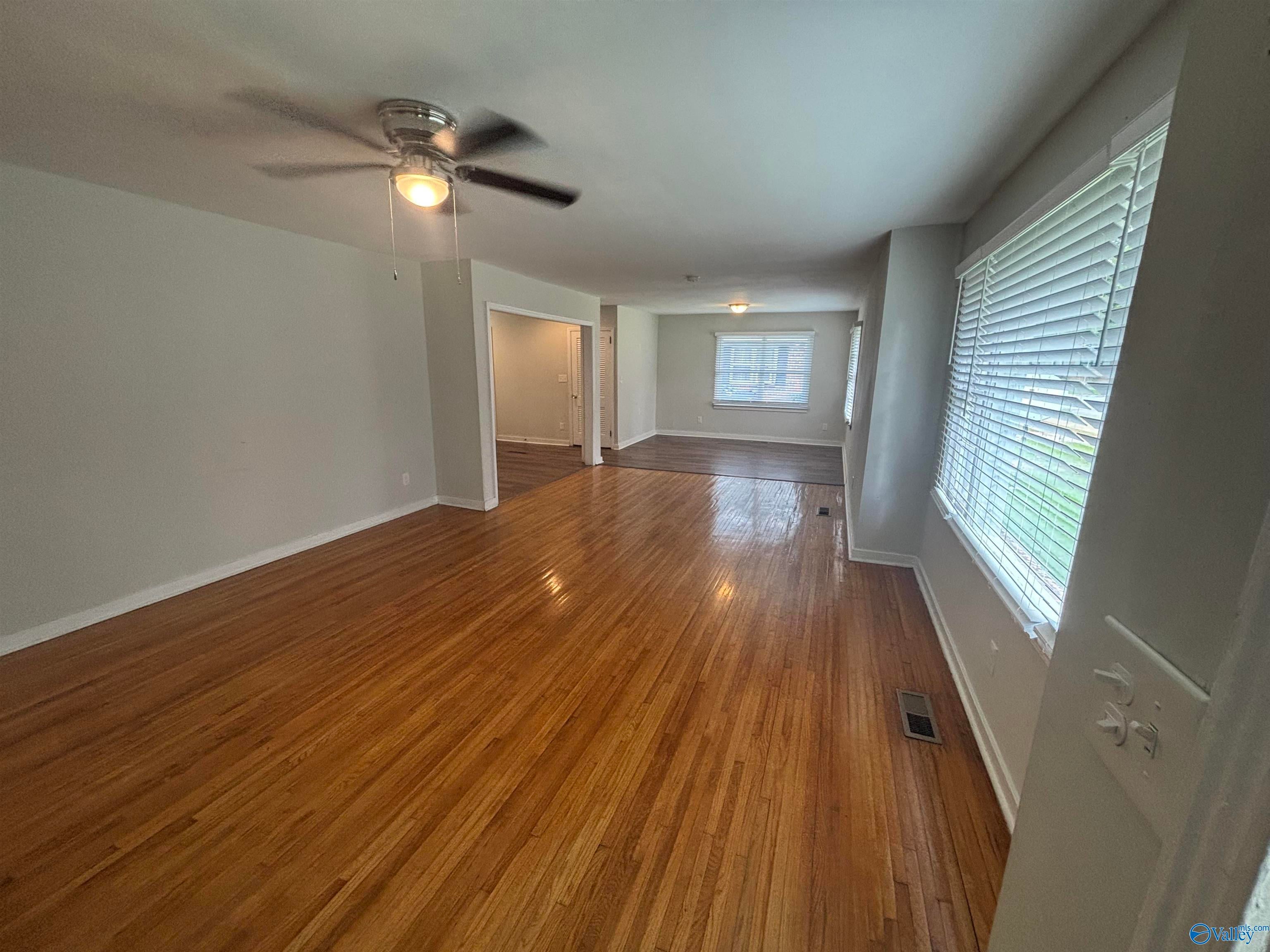 312 Orange Circle