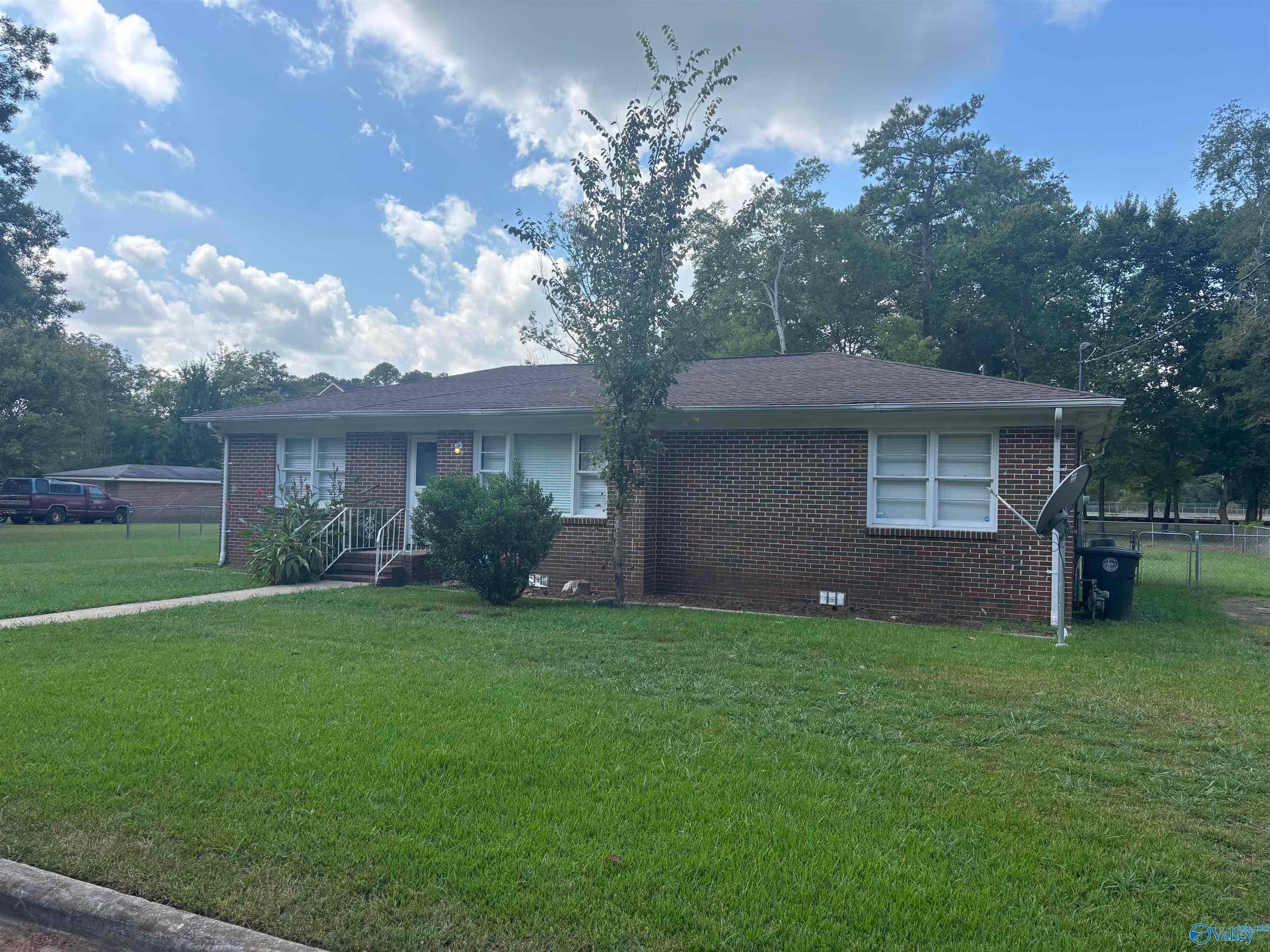 312 Orange Circle