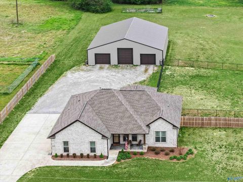 Photo of 23359 Mooresville Road, Athens, AL 35613 (MLS # 21913931)