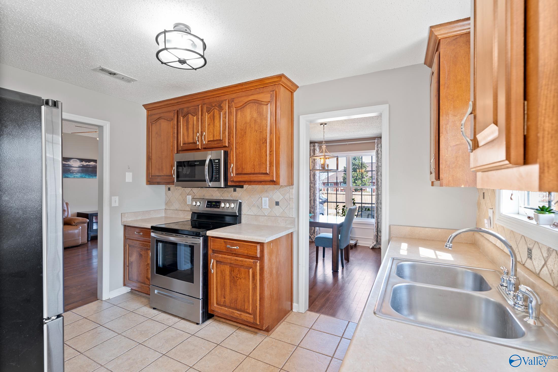 14564 Norfleet Drive, Athens, Alabama image 6