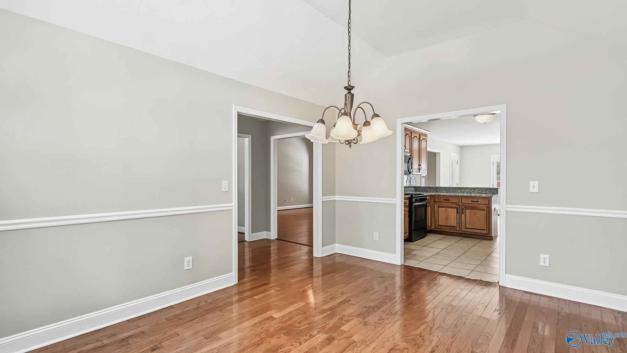21526 Silver Oaks Circle