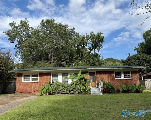 Homes For Sale - 412 Ewing Street<br/> Huntsville, AL 35805