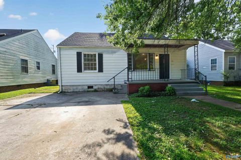 Homes For Sale - 1111 7th Avenue<br/> Decatur, AL 35601
