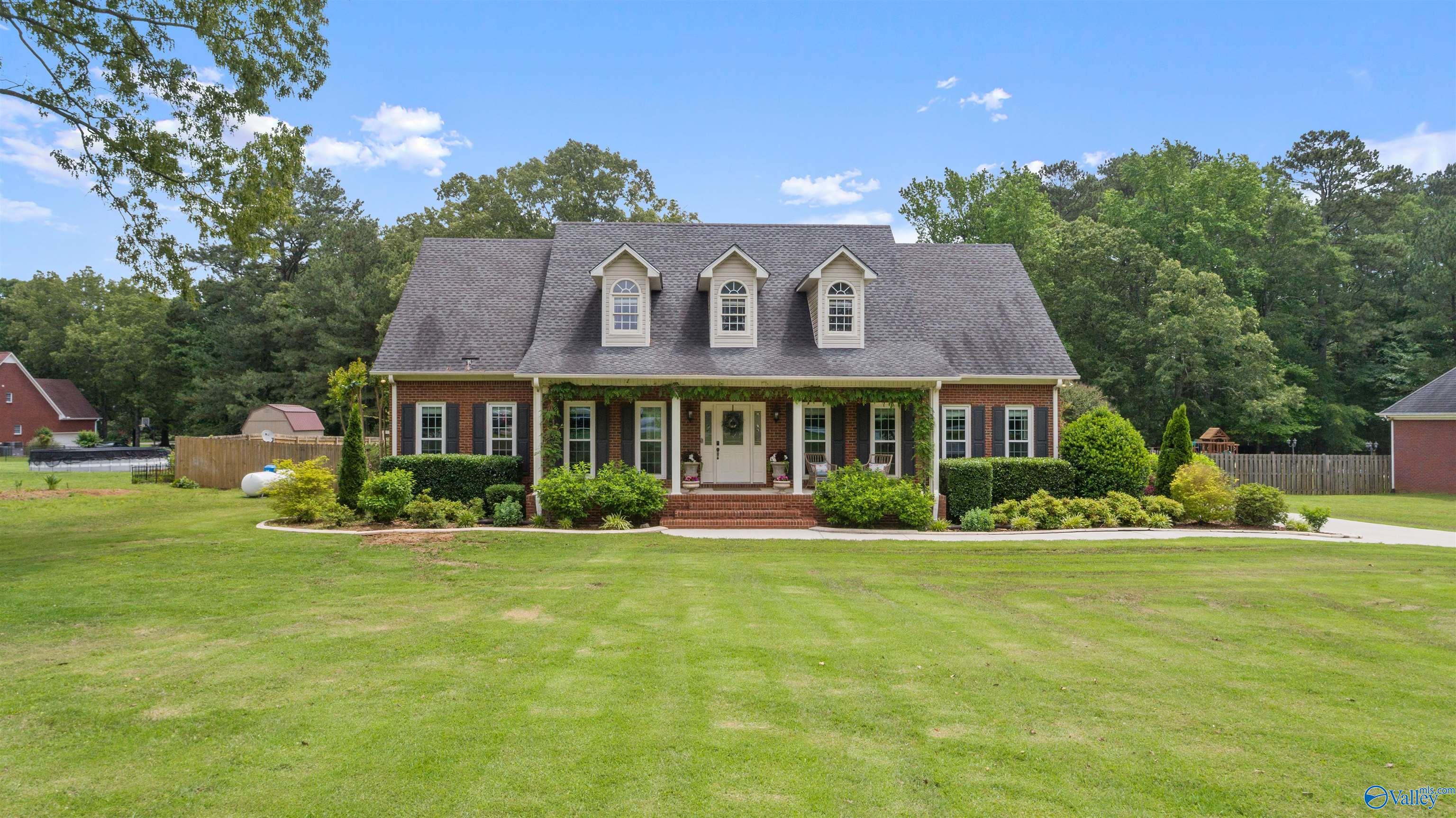140 Whitfield Drive, Toney, Alabama image 1