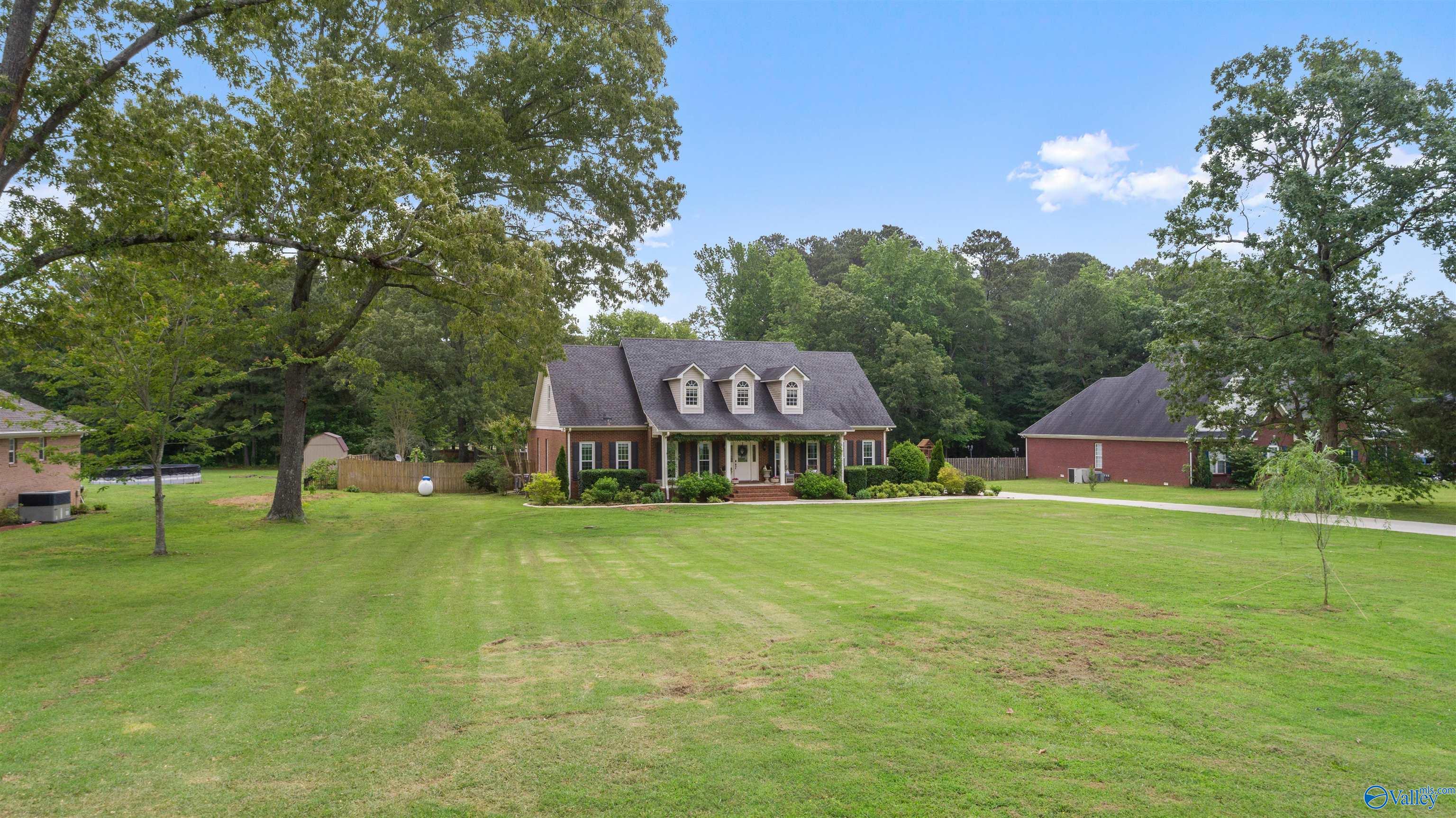140 Whitfield Drive, Toney, Alabama image 4