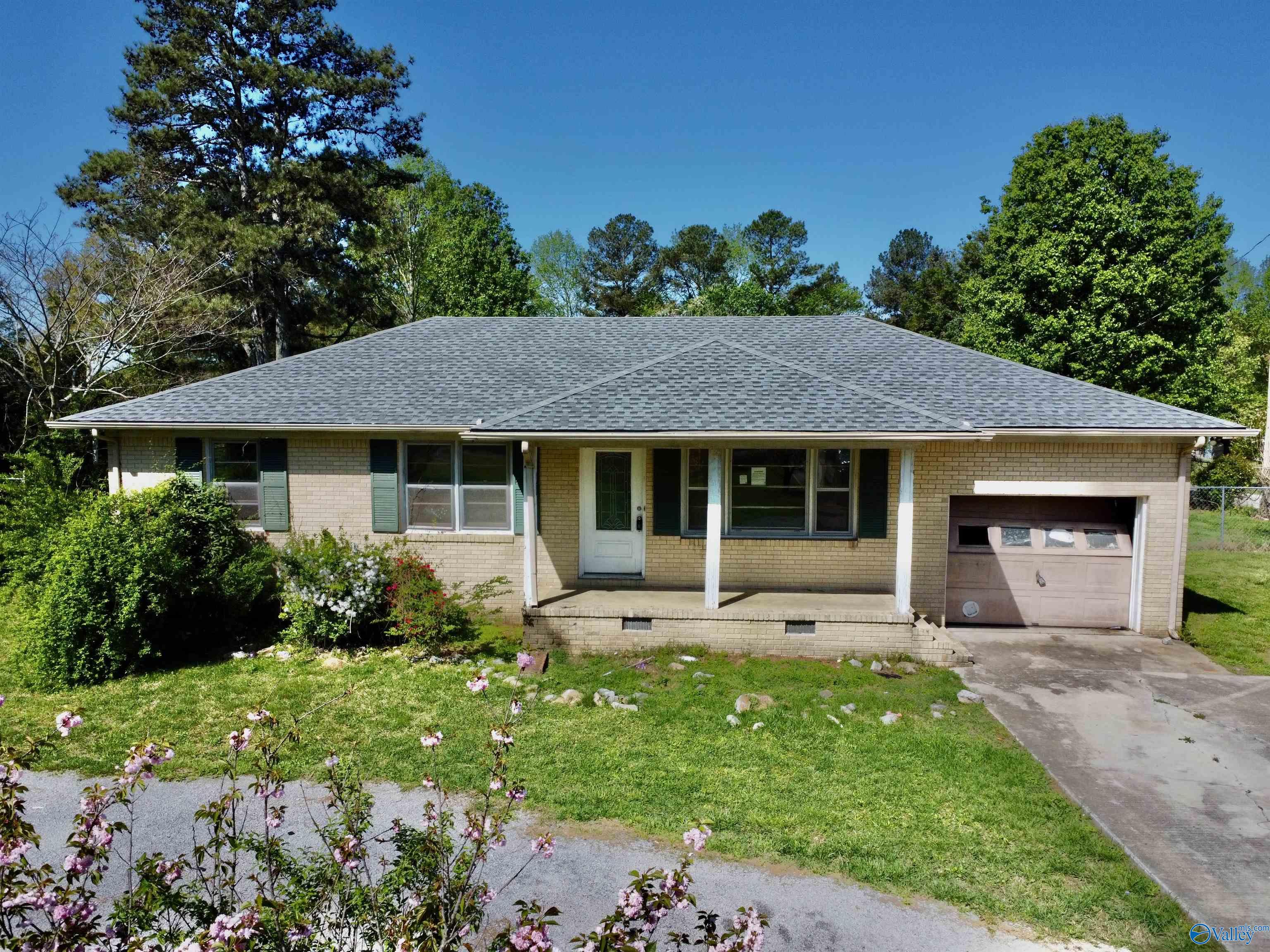 21537 Holt Road, Athens, Alabama image 1