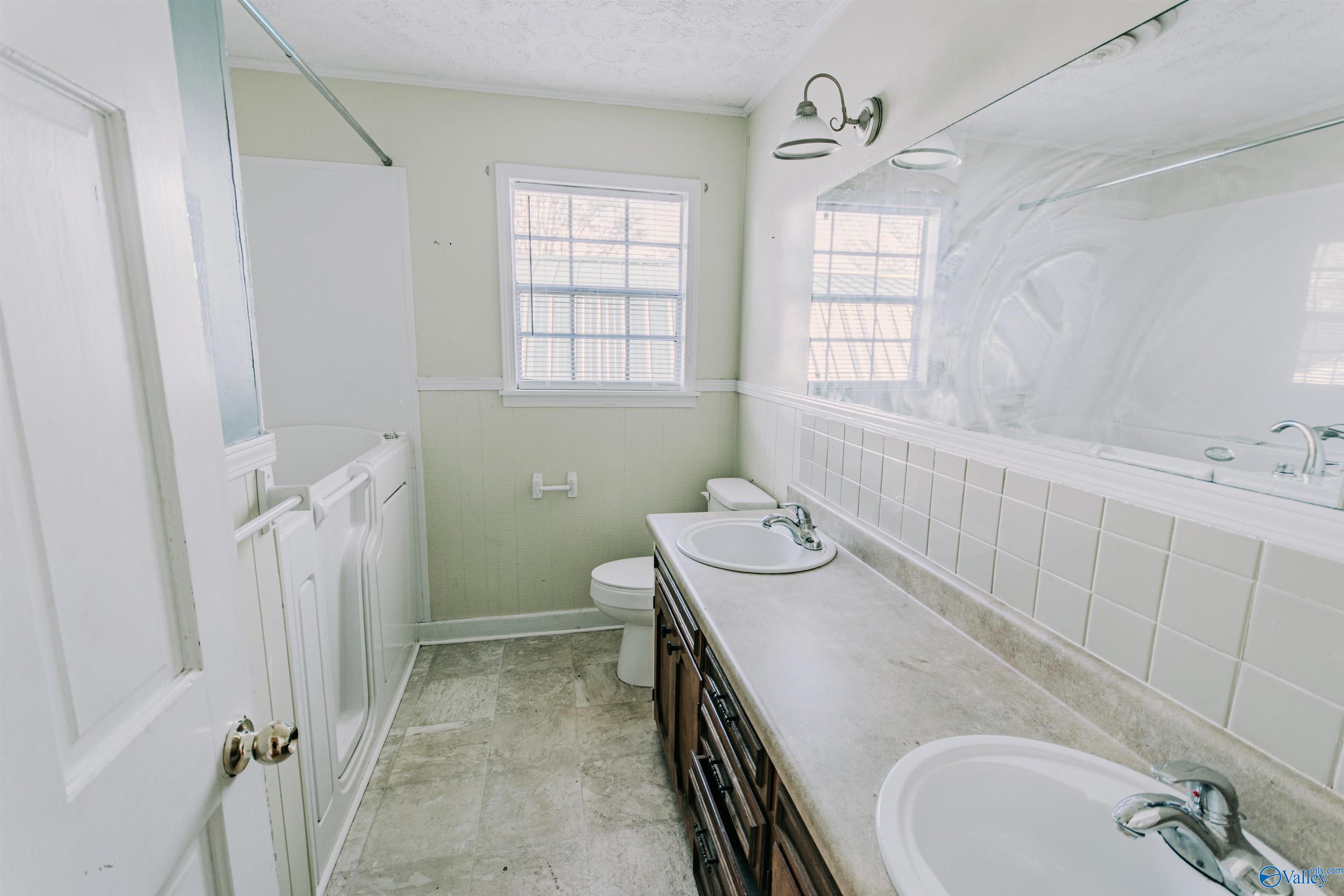 1010 Flower Street, Albertville, Alabama image 32