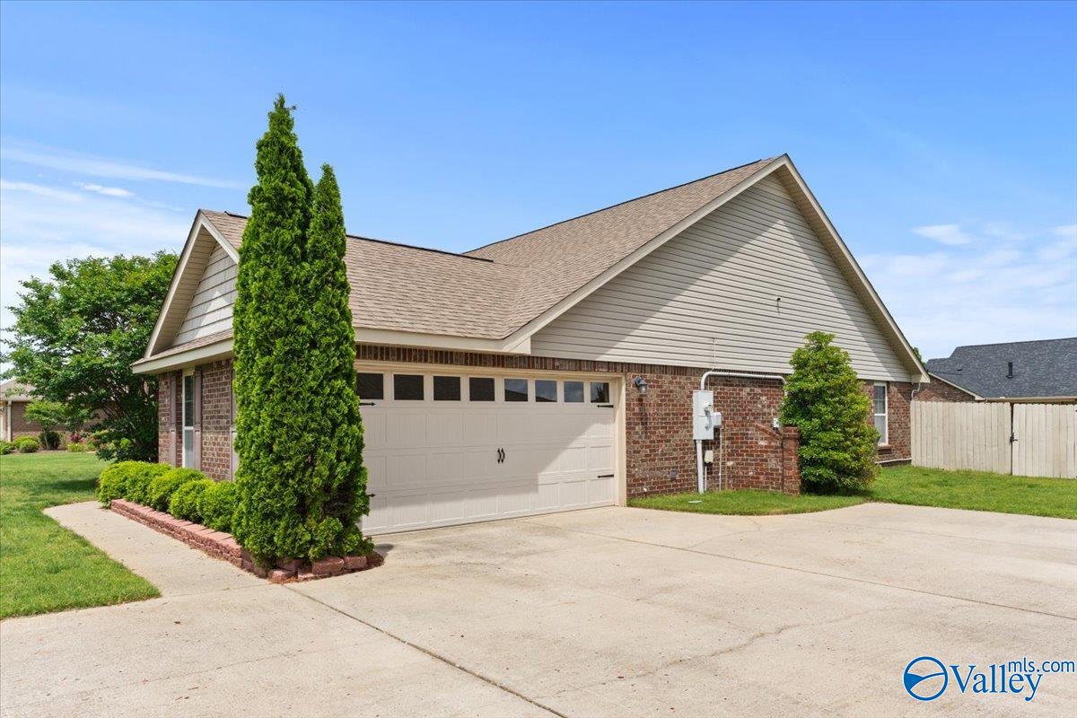 625 Summer Cove Circle, Madison, Alabama image 3