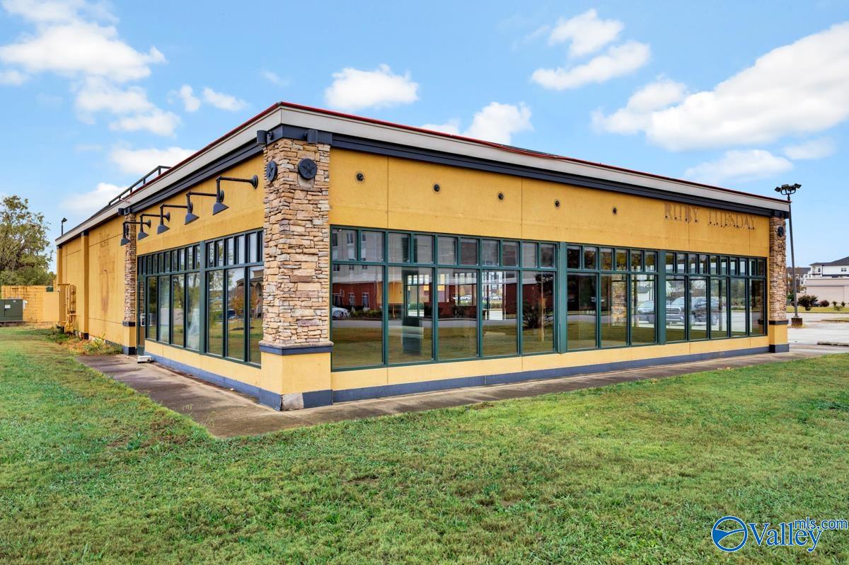 21366 Athens Limestone Boulevard