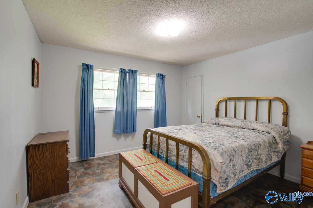 12022 Comanche Trail, Huntsville, Alabama image 23