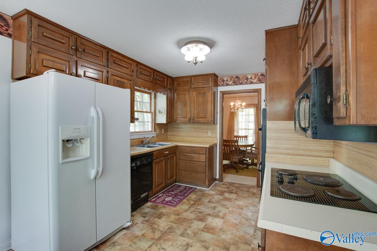 12022 Comanche Trail, Huntsville, Alabama image 17