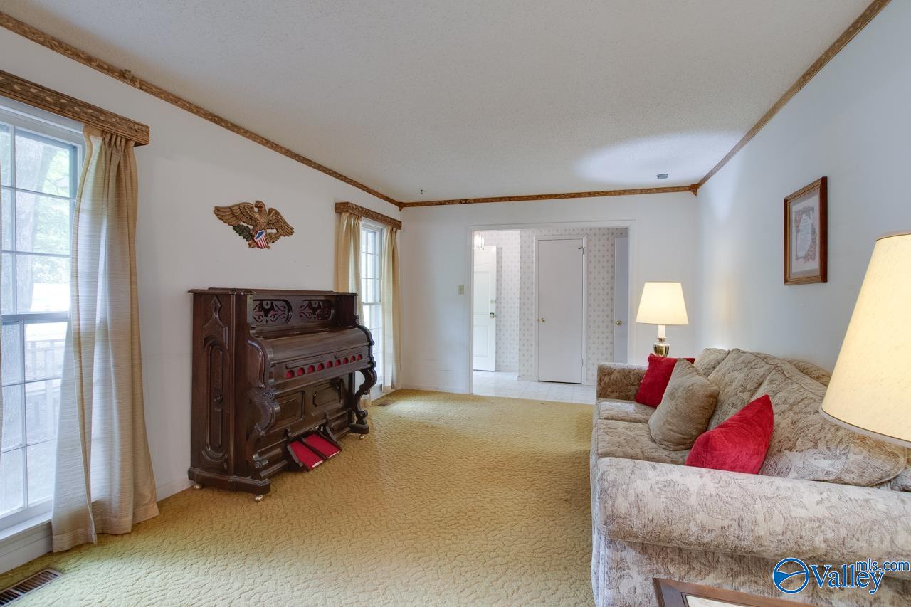 12022 Comanche Trail, Huntsville, Alabama image 9