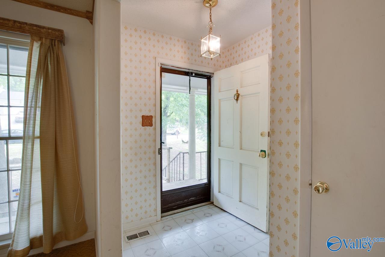 12022 Comanche Trail, Huntsville, Alabama image 5