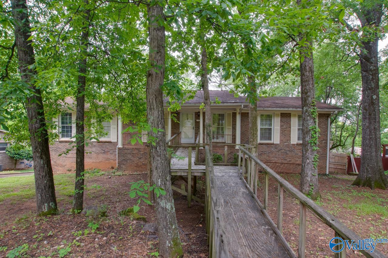 12022 Comanche Trail, Huntsville, Alabama image 2