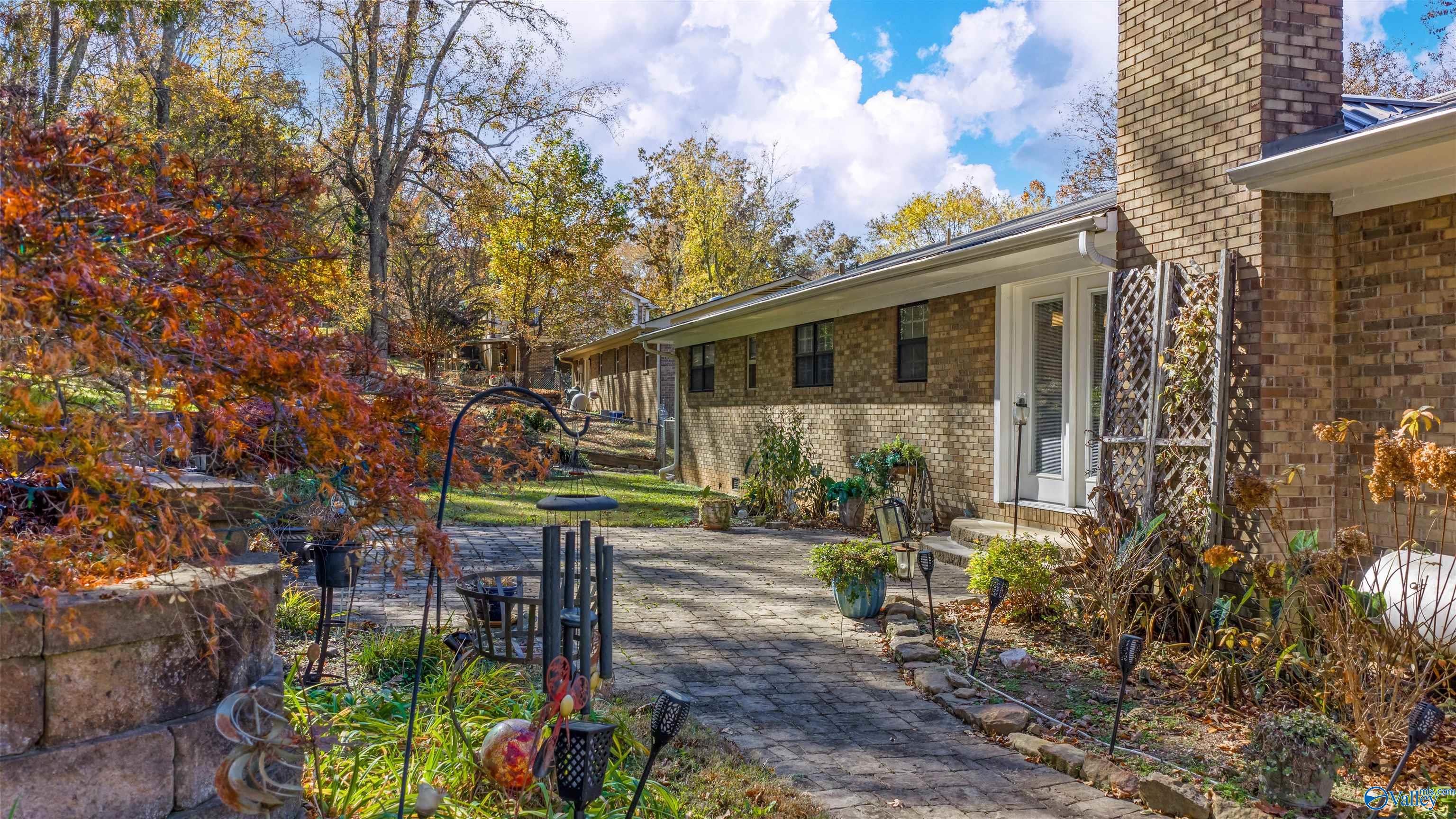 3717 Clark Avenue NE