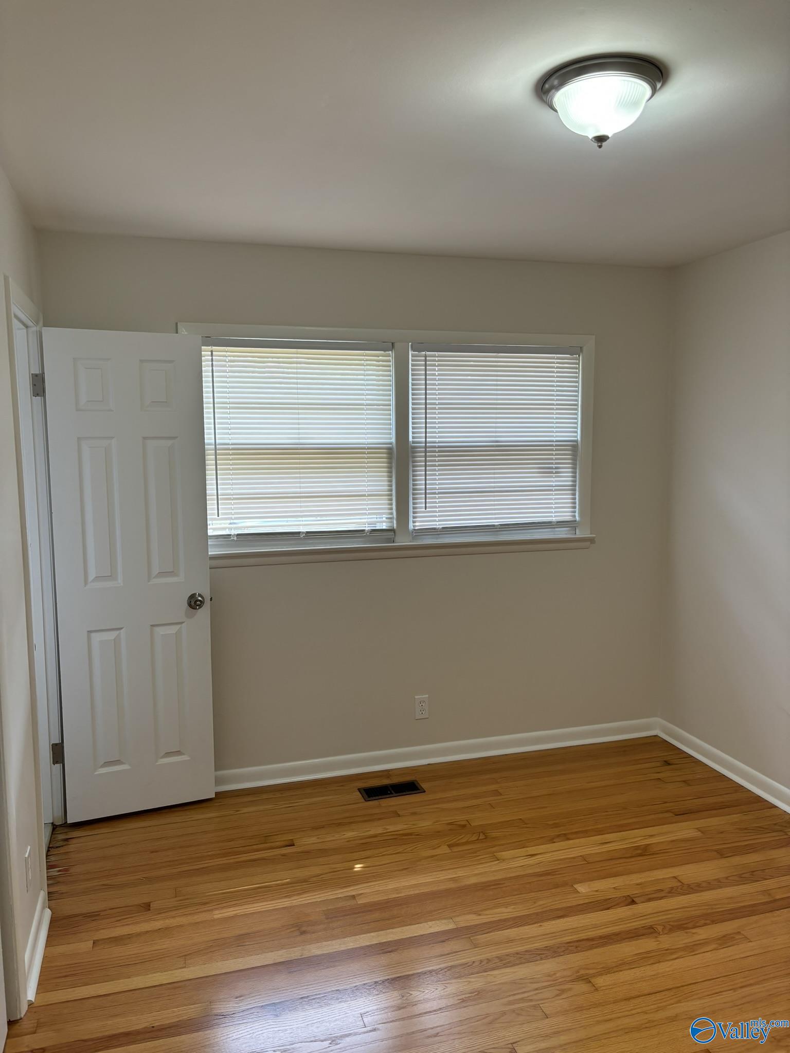 Huntsville, Alabama 35810, United States, 3 Bedrooms Bedrooms, ,2 BathroomsBathrooms,Residential,Active,89256