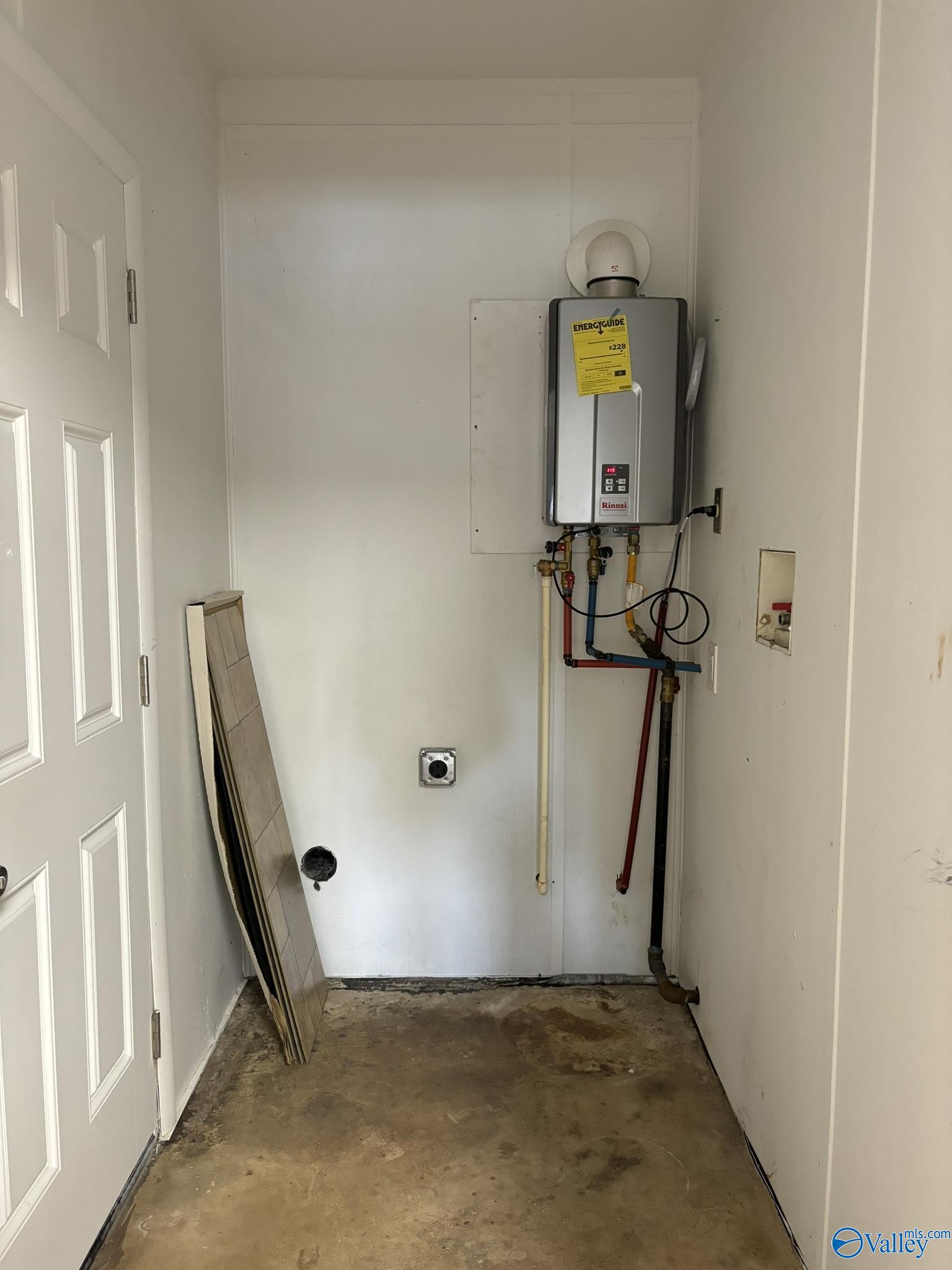 Huntsville, Alabama 35810, United States, 3 Bedrooms Bedrooms, ,2 BathroomsBathrooms,Residential,Active,89256