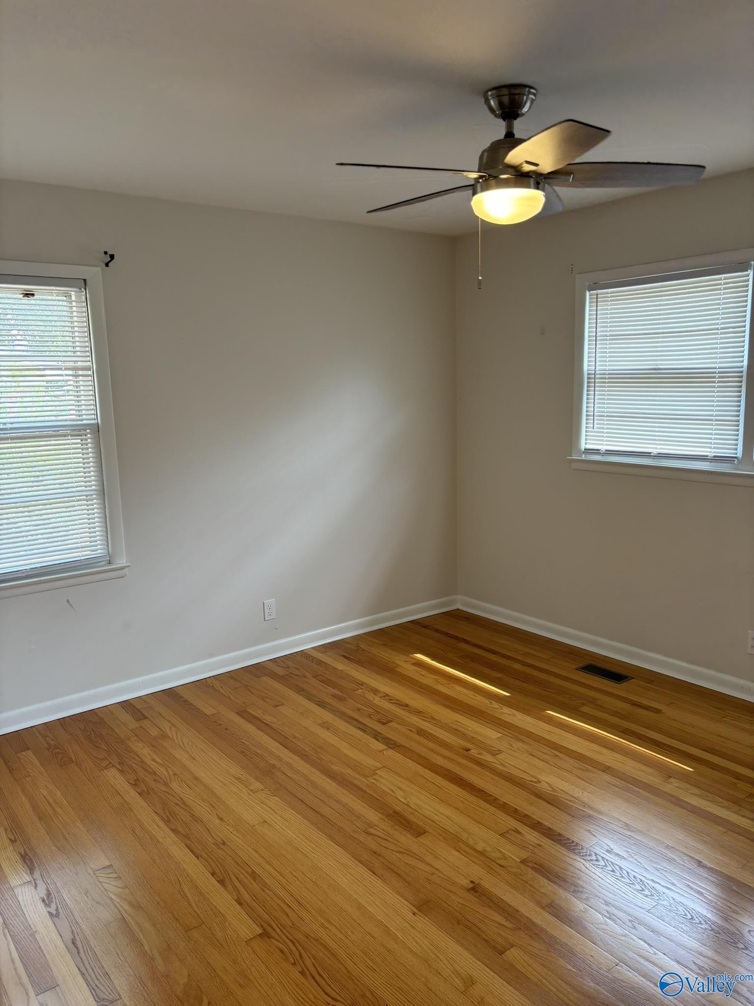 Huntsville, Alabama 35810, United States, 3 Bedrooms Bedrooms, ,2 BathroomsBathrooms,Residential,Active,89256