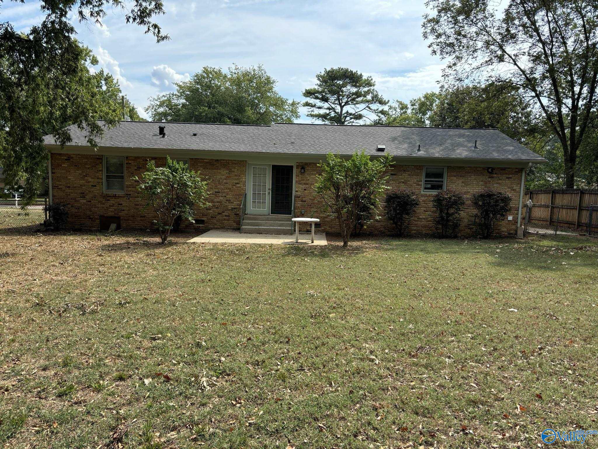 Huntsville, Alabama 35810, United States, 3 Bedrooms Bedrooms, ,2 BathroomsBathrooms,Residential,Active,89256