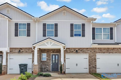 Townhouse For Sale - 7593 Discovery Point Drive<br/> Huntsville, AL 35806