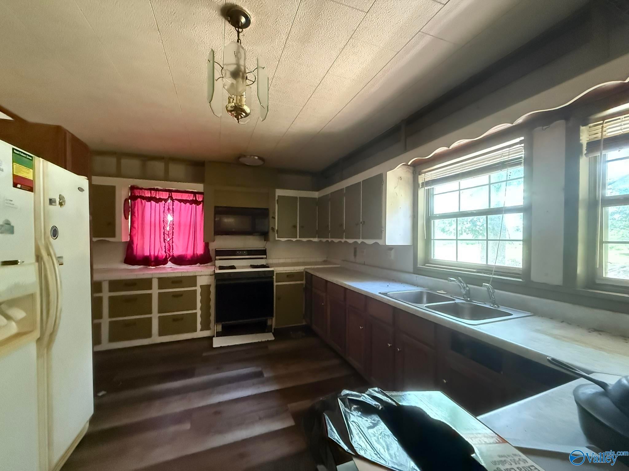 2421 County Road 151