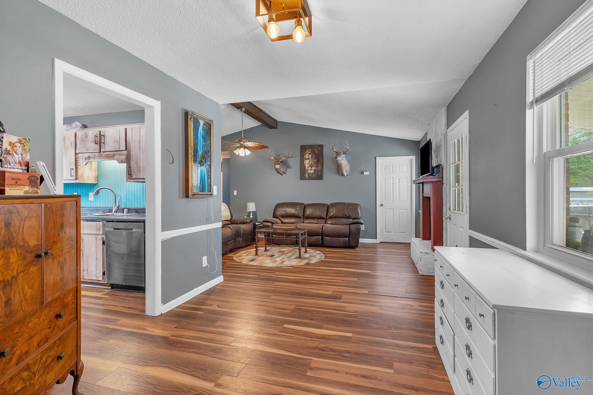 105 Allenwood Drive, Huntsville, Alabama image 4