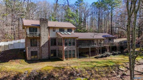 Photo of 2530 County Highway 35, Hamilton, AL 35570 (MLS # 21911341)