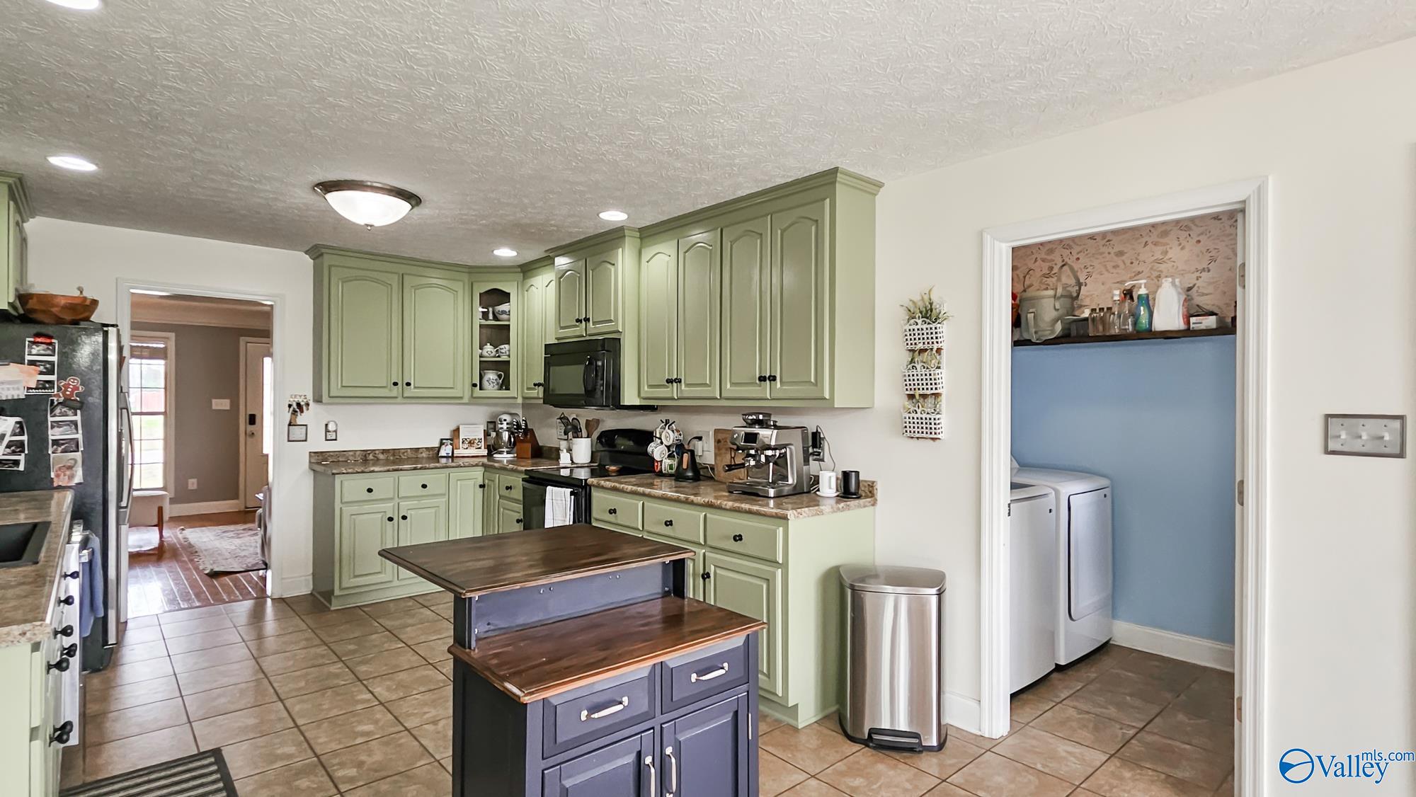 10371 Monks Drive, Athens, Alabama image 9