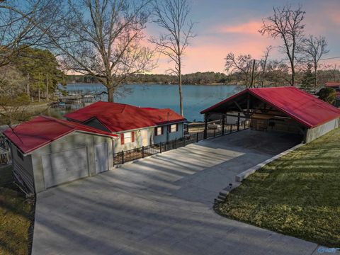 Homes For Sale - 500 Elk River Shores Drive<br/> Rogersville, AL 35652