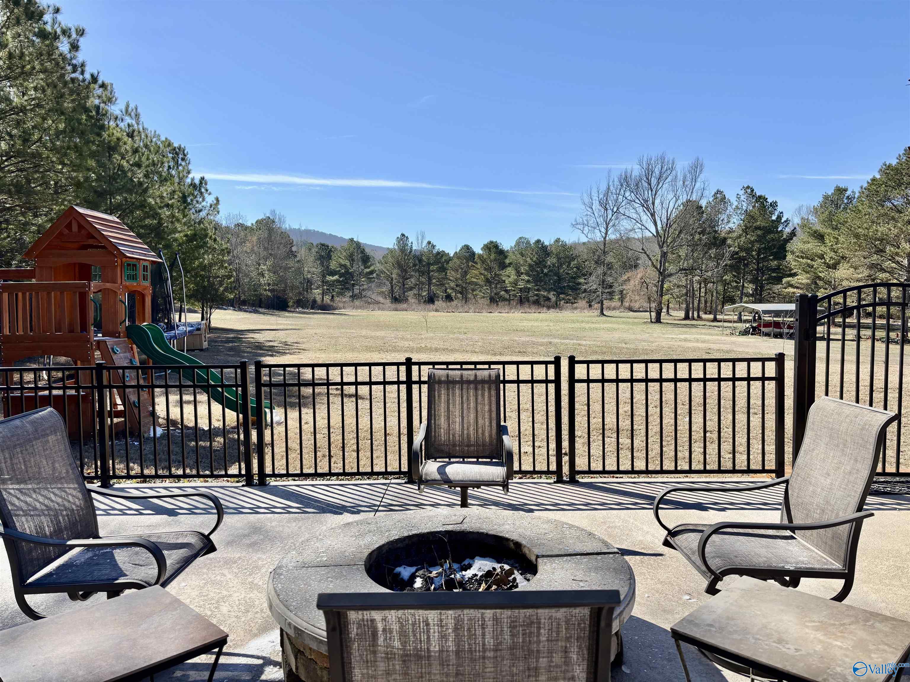 461 Cabbage Patch Road, Laceys Spring, Alabama image 4