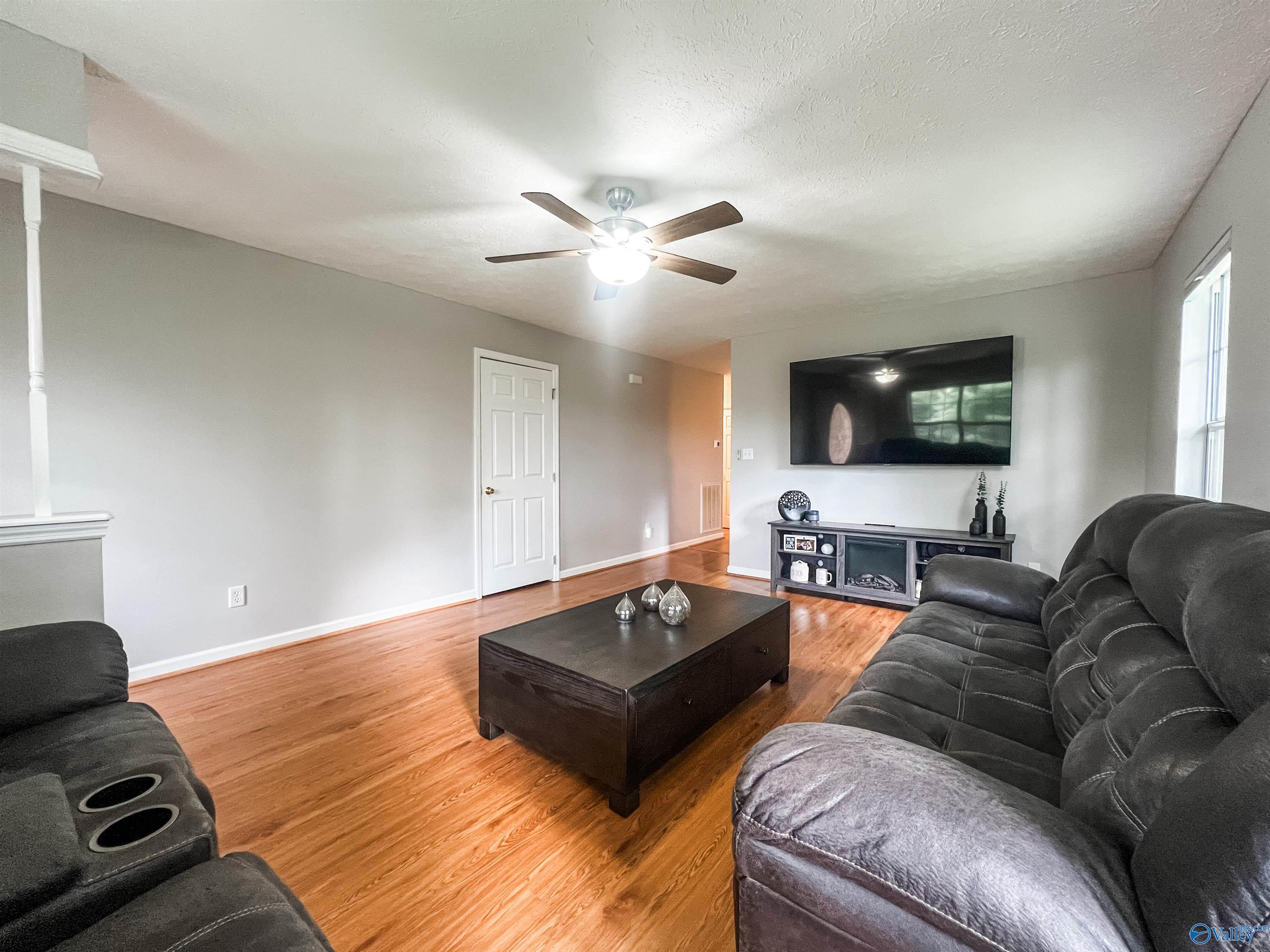 194 Hood Road, Rainbow City, Alabama image 2