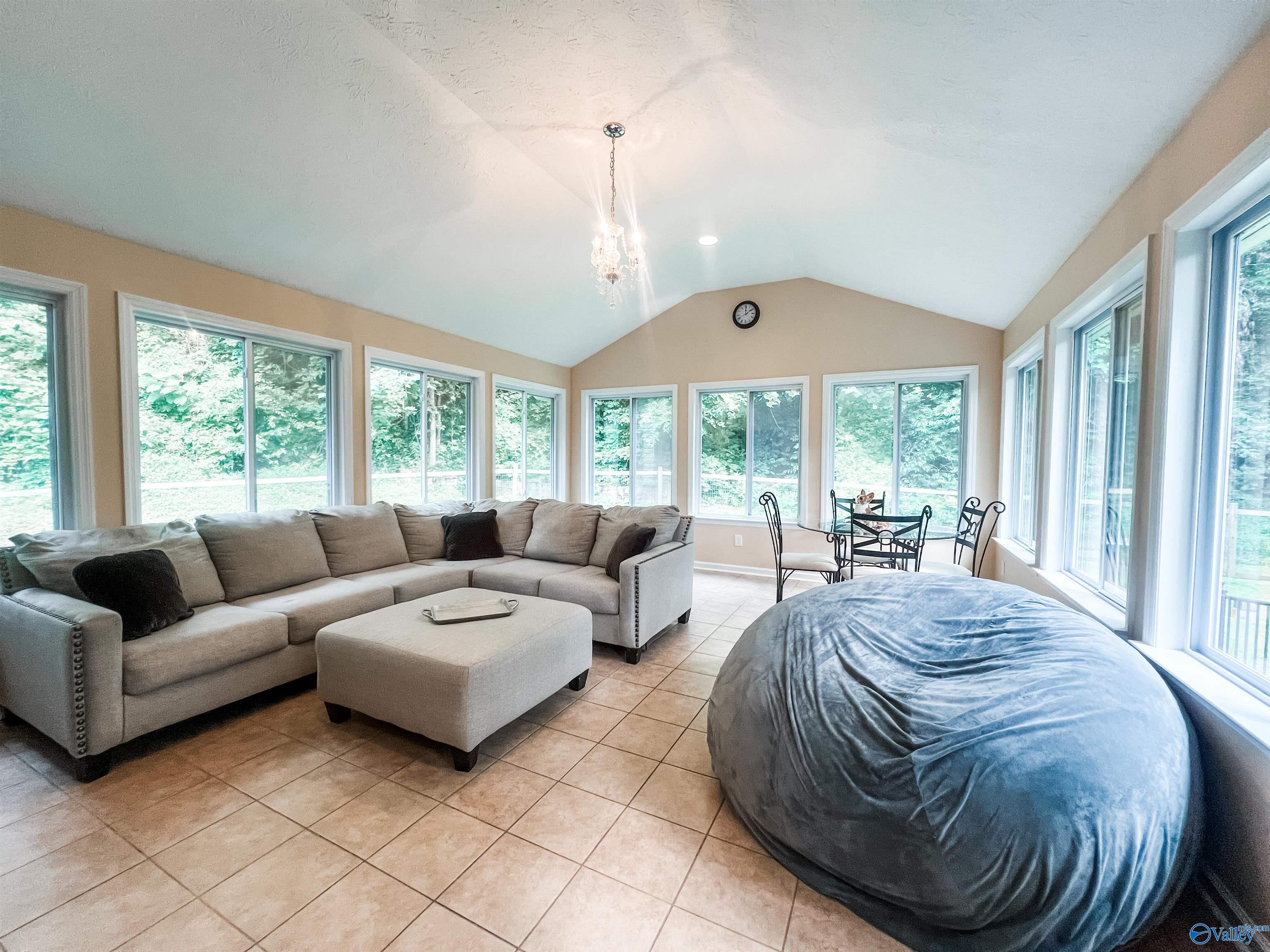 194 Hood Road, Rainbow City, Alabama image 4