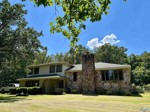 Homes For Sale - 630 Carolyn Court<br/> Gadsden, AL 35901