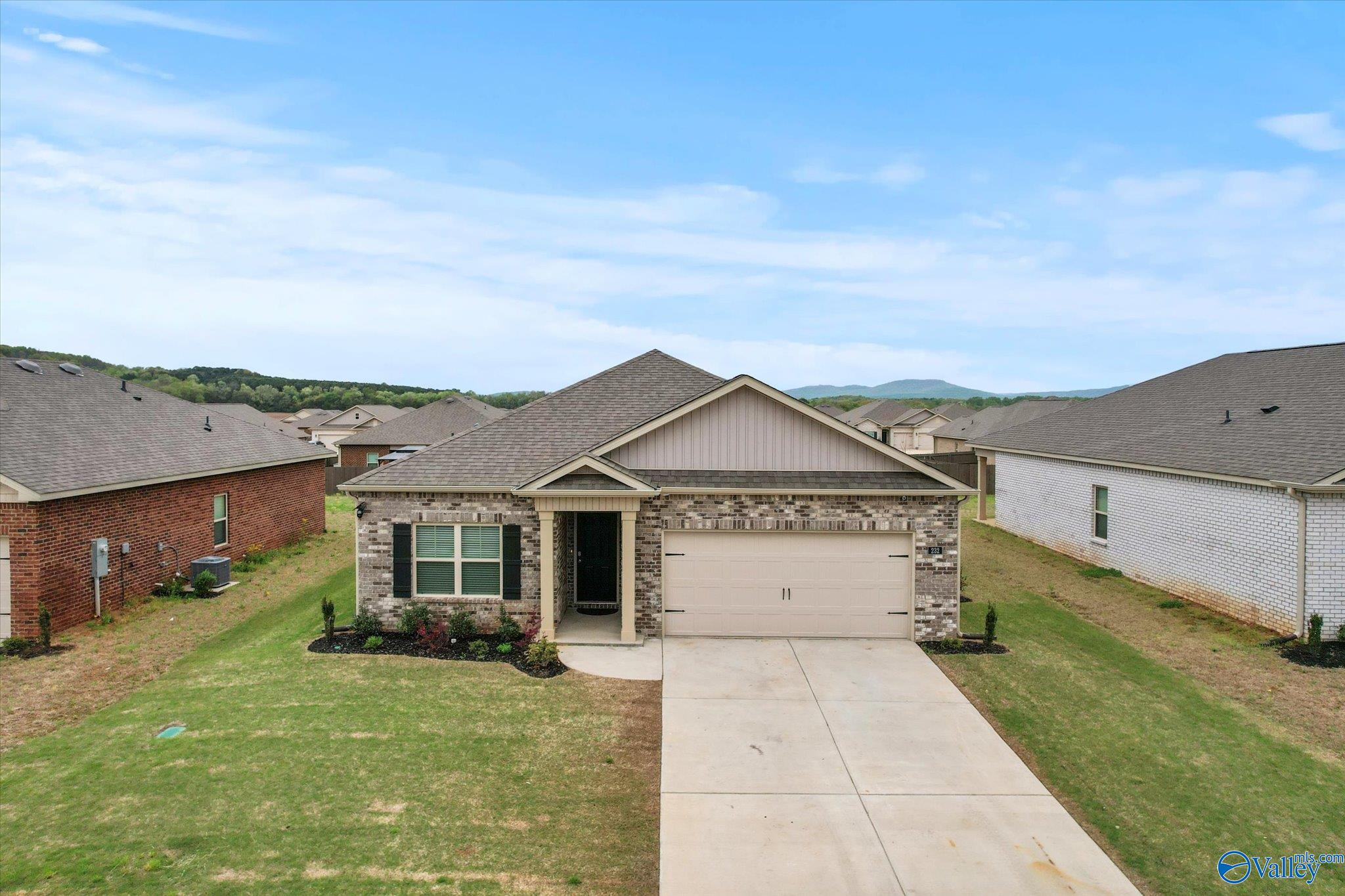 232 Antler Ridge Drive, Huntsville, Alabama image 3